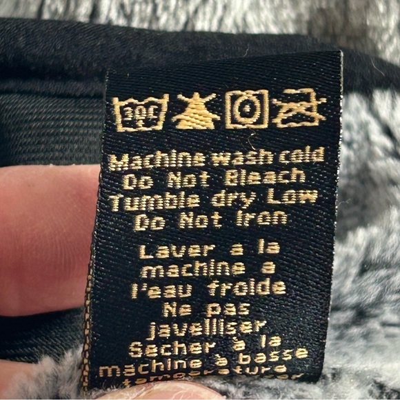 WOOLY BULLY WEAR Elegant Gray Women's Super Soft Hoodie. Size L - Picture 7 of 14